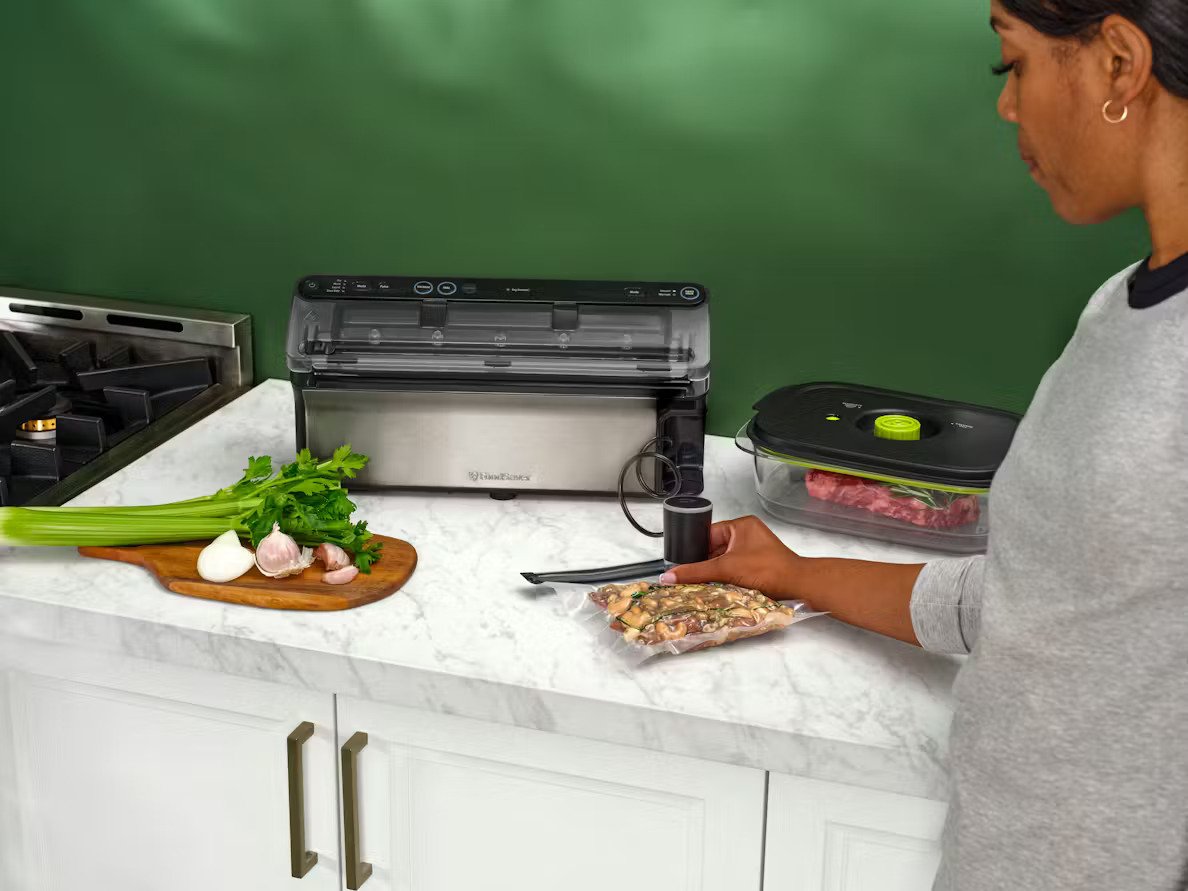 FoodSaver Elite All-In-One Liquid+ Vacuum Sealer