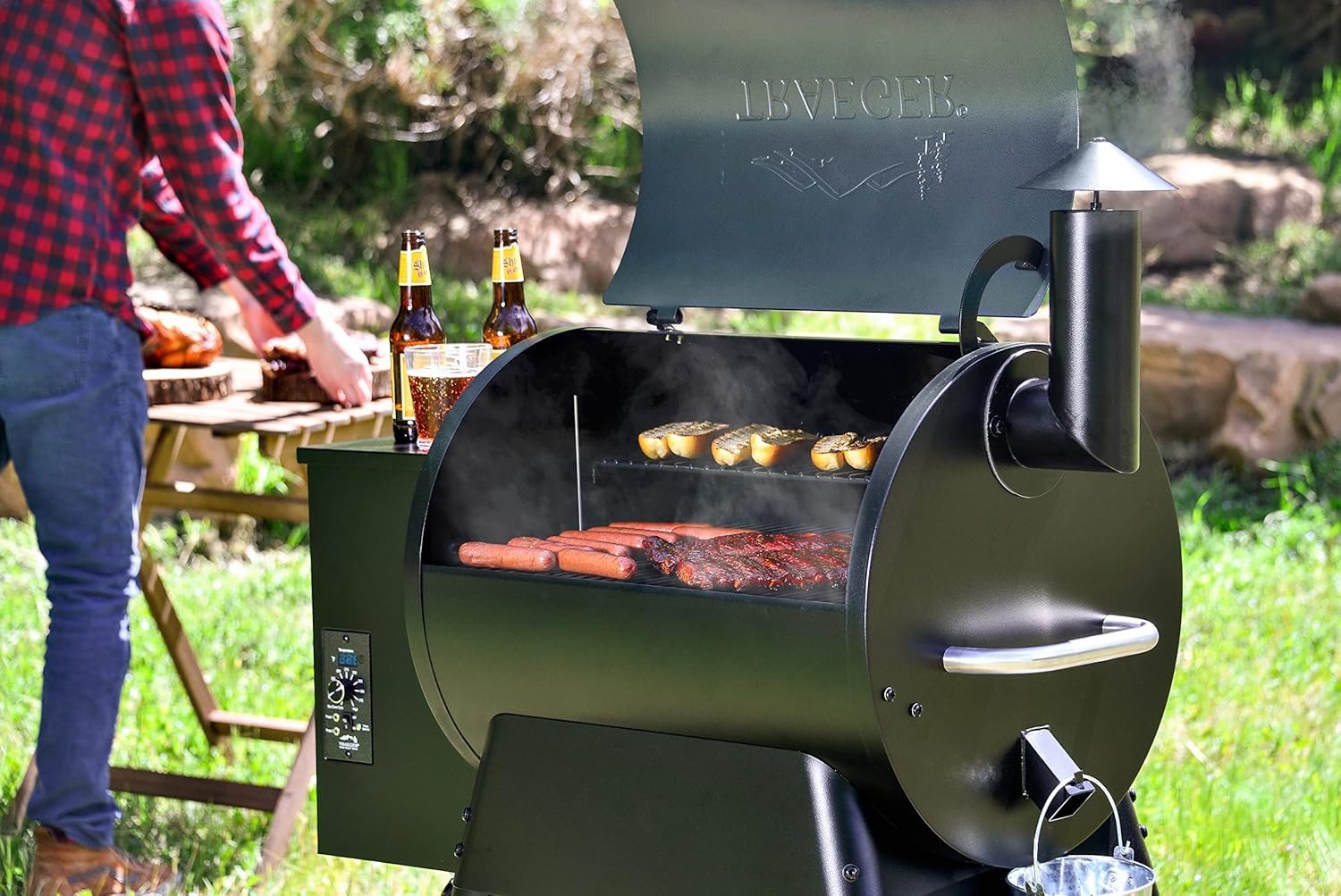 Traeger Grills Pro 22 Electric Wood Pellet Grill and Smoker (572 Sq. In. Cooking Area)